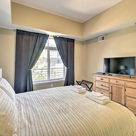 Grand Haven Condo - Walk To Nearby Hot Spots! Exterior foto