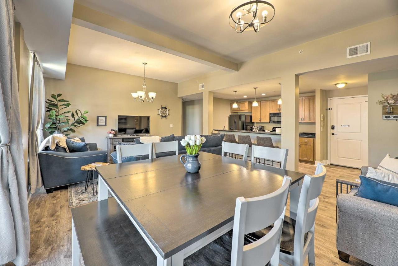 Grand Haven Condo - Walk To Nearby Hot Spots! Exterior foto
